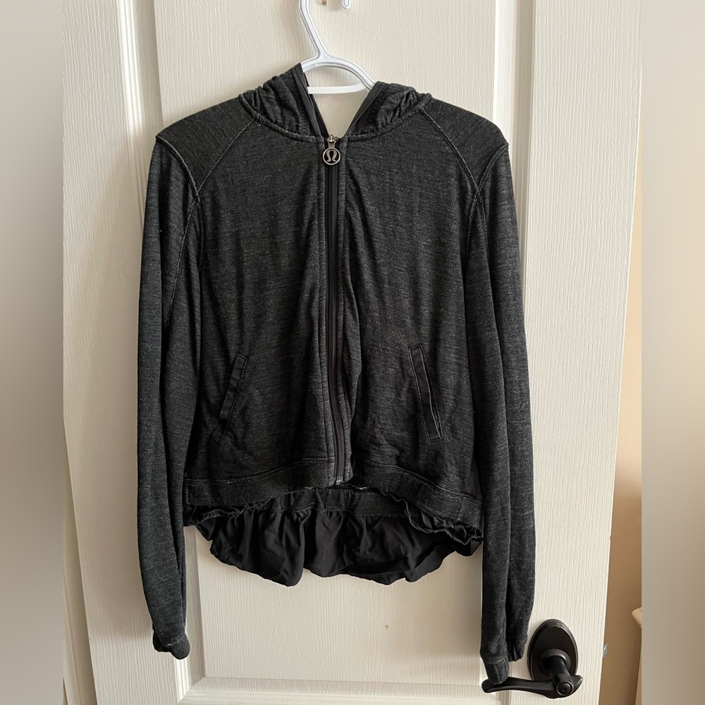 Lululemon cropped ruffle back two material sweater